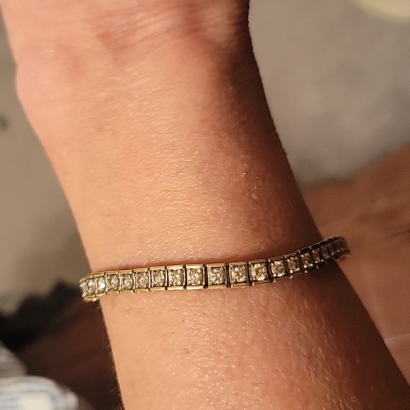 14K Yellow Gold Diamond Tennis Bracelet 2 CTW 7 1/4" - Picture 8 of 9